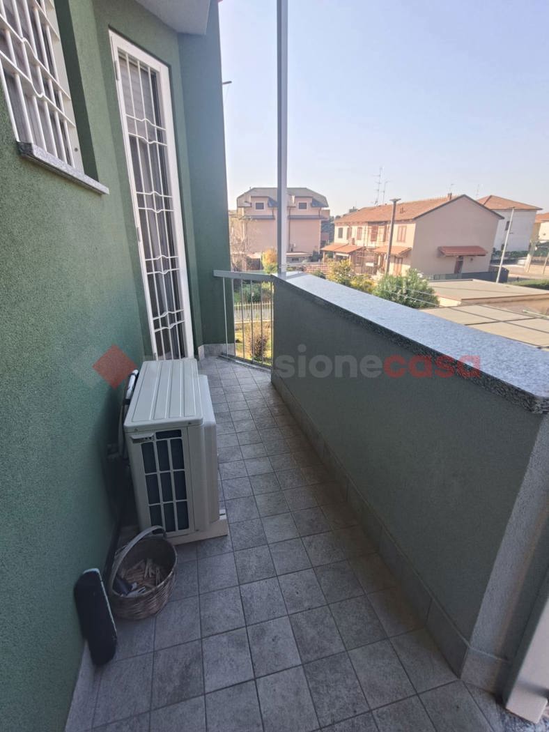 Trilocale arredato in affitto a Pregnana Milanese