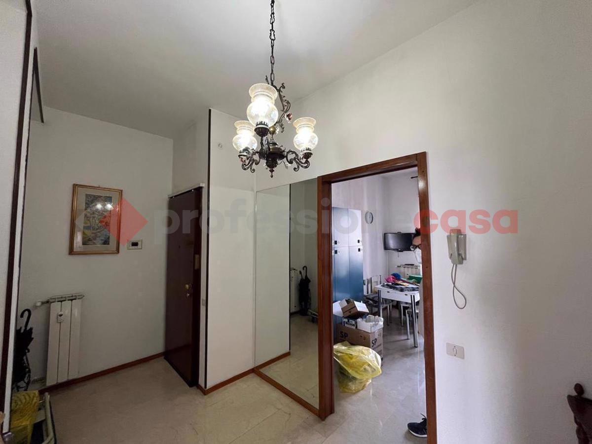 Trilocale arredato in affitto a Lainate