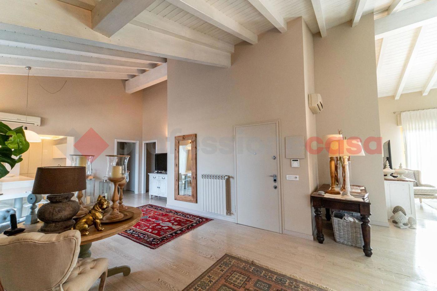 Attico con box doppio a Parabiago