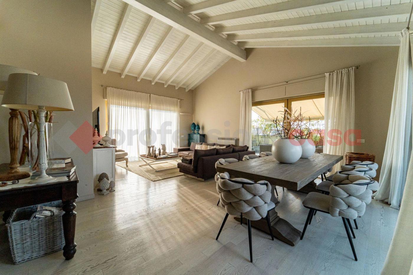 Attico con box doppio a Parabiago