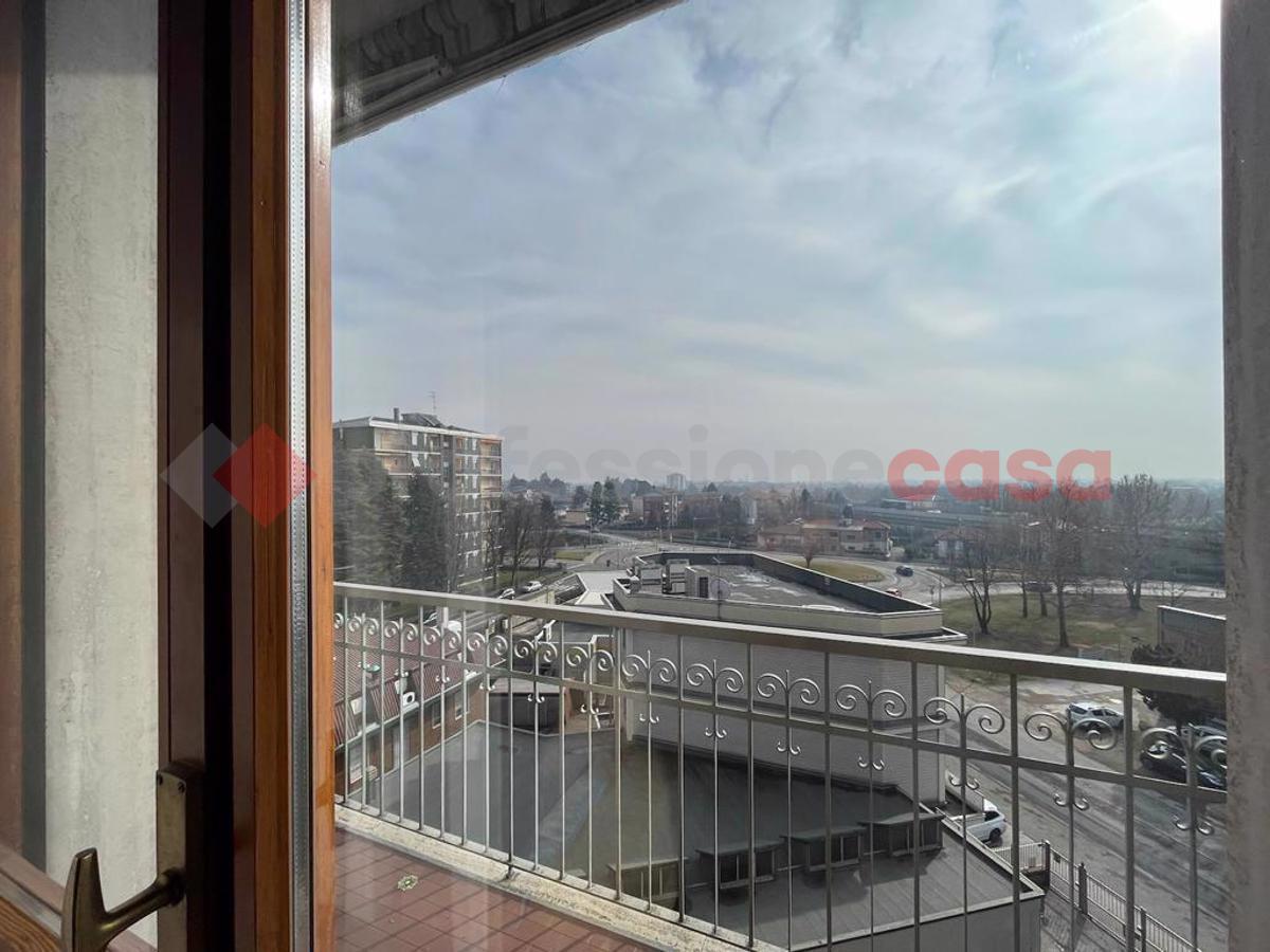 Trilocale arredato in affitto a Lainate