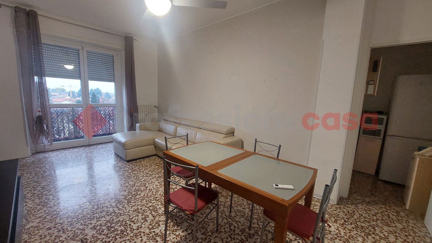 Trilocale arredato in affitto a Saronno