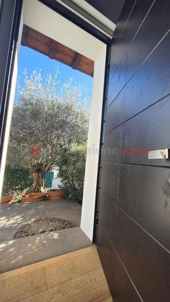 Villa con giardino a Parabiago