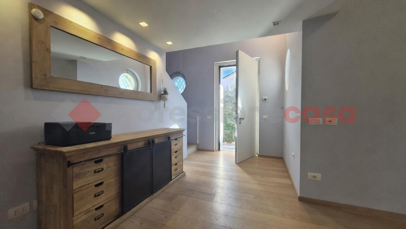 Villa con giardino a Parabiago