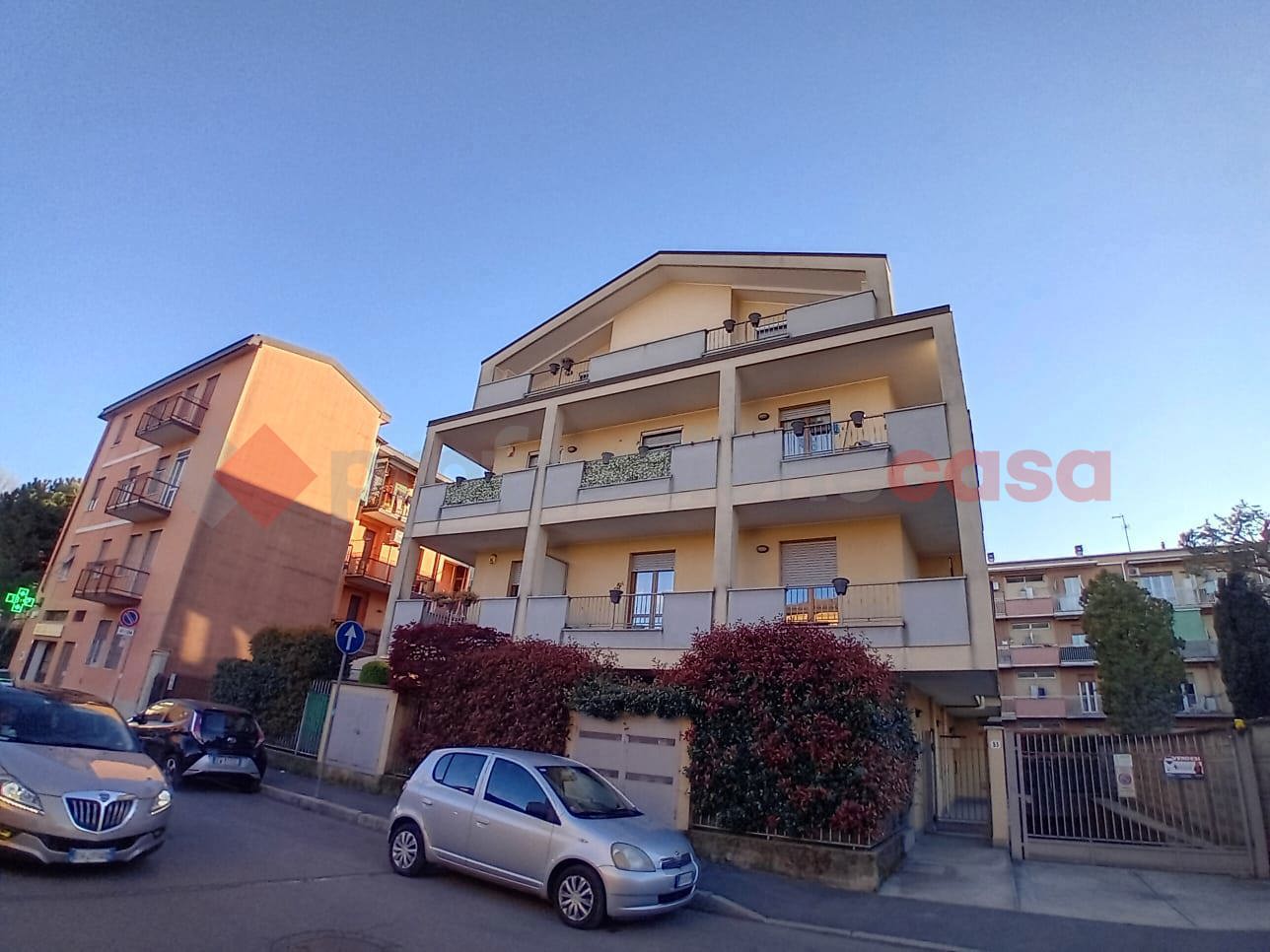 Monolocale arredato in affitto a Legnano