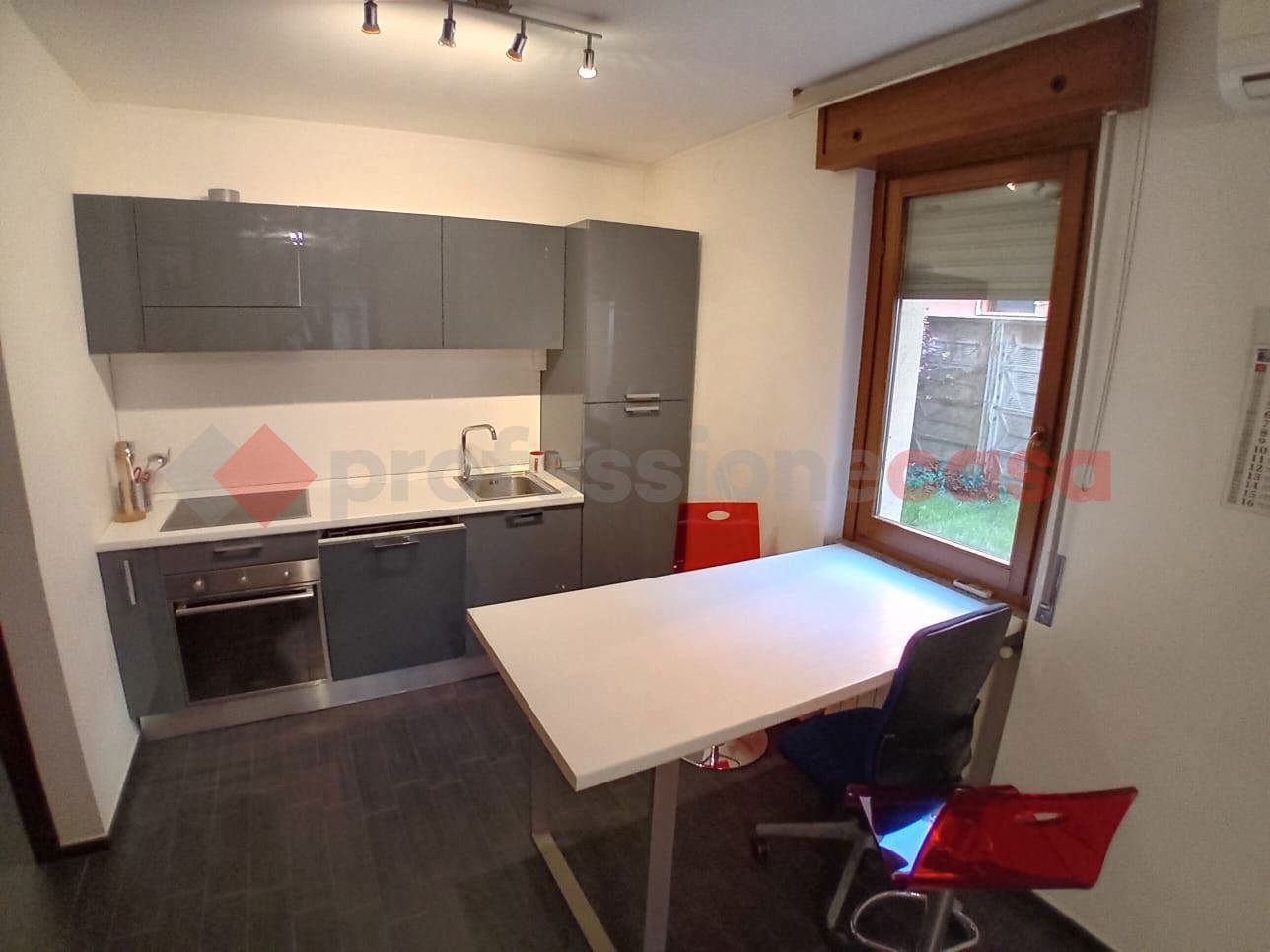 Monolocale arredato in affitto a Legnano