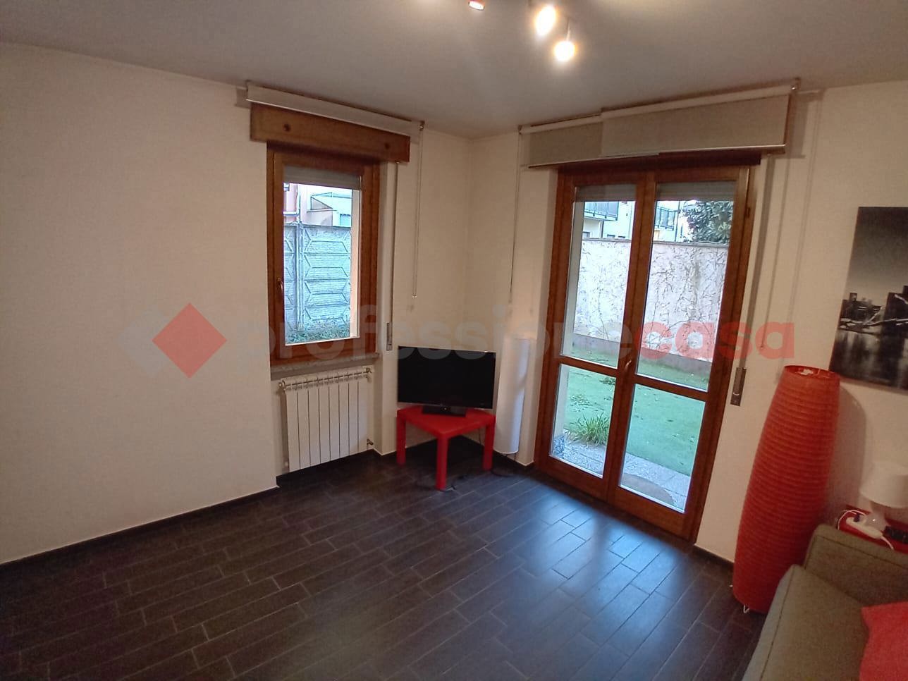 Monolocale arredato in affitto a Legnano