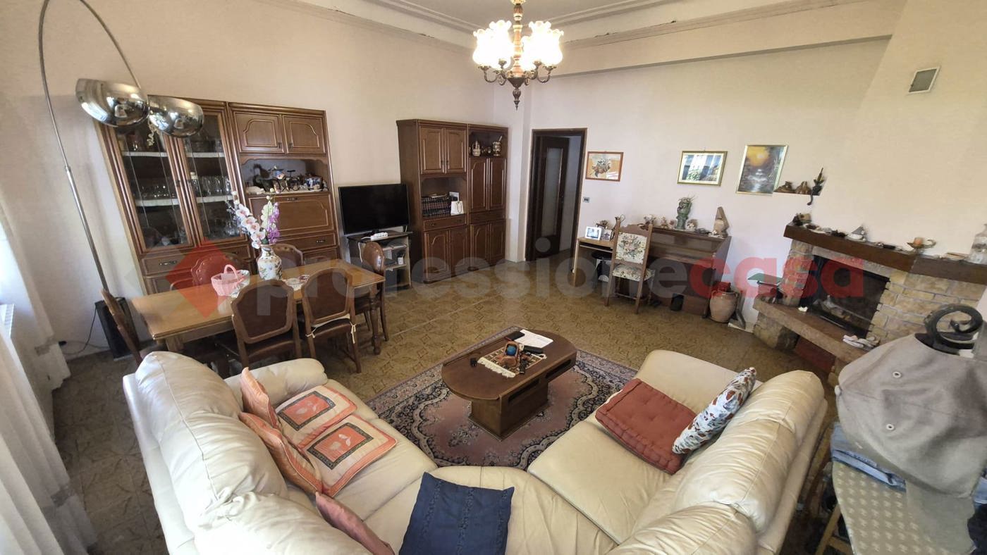 Villa con giardino a Legnano