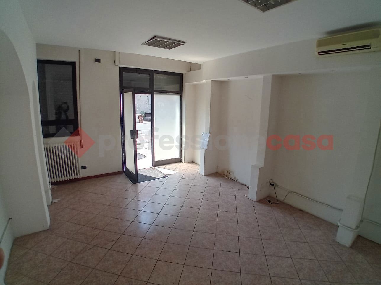Magazzino in affitto a Busto Arsizio