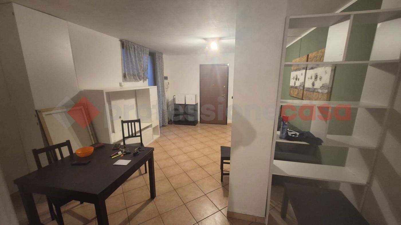 Magazzino in vendita a Gerenzano