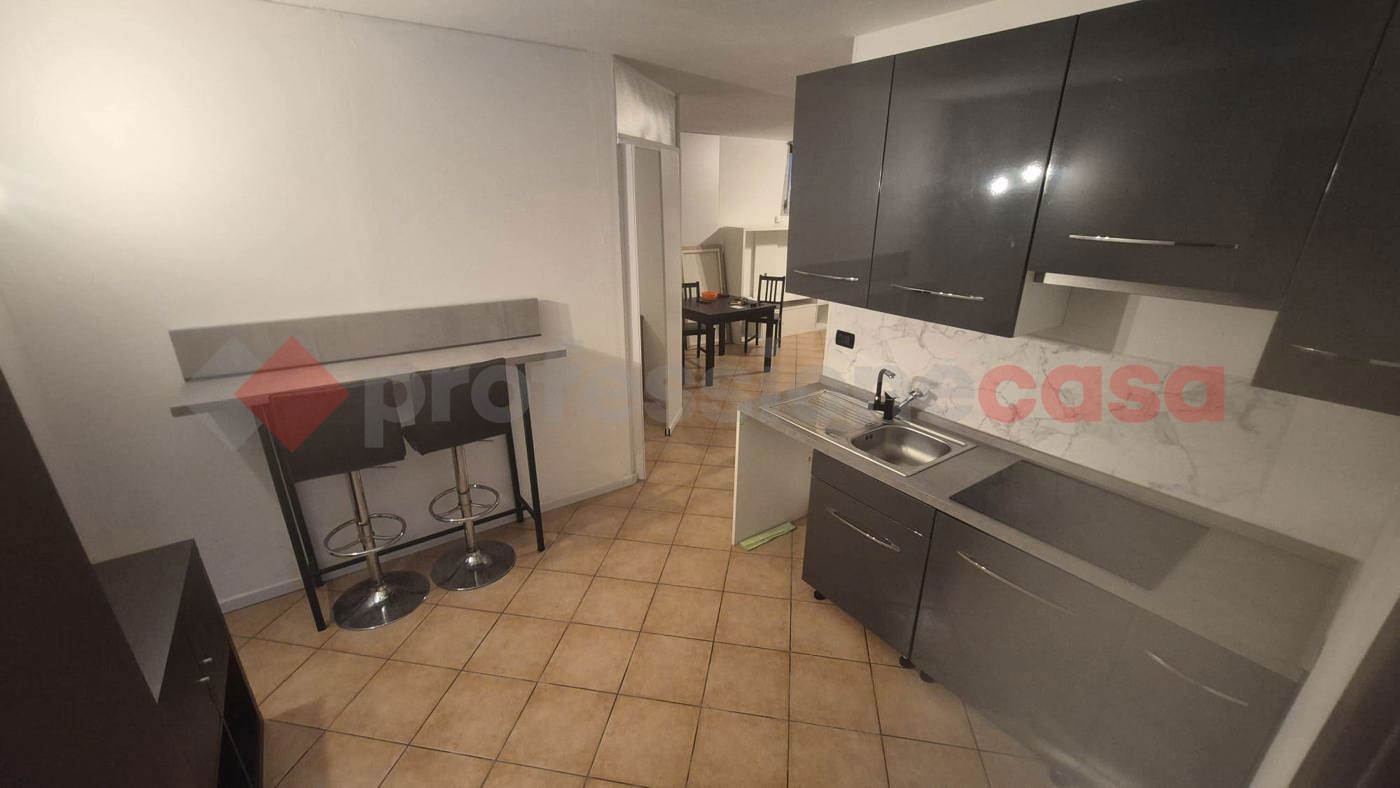 Magazzino in vendita a Gerenzano