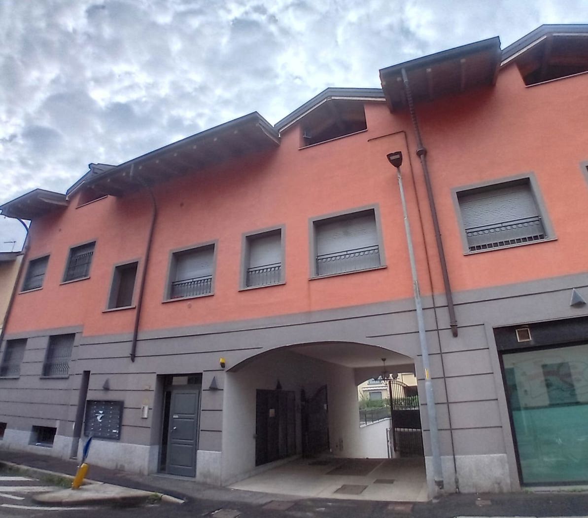 Bilocale arredato in affitto a Rho