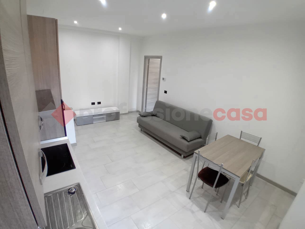 Trilocale arredato in affitto a Rescaldina