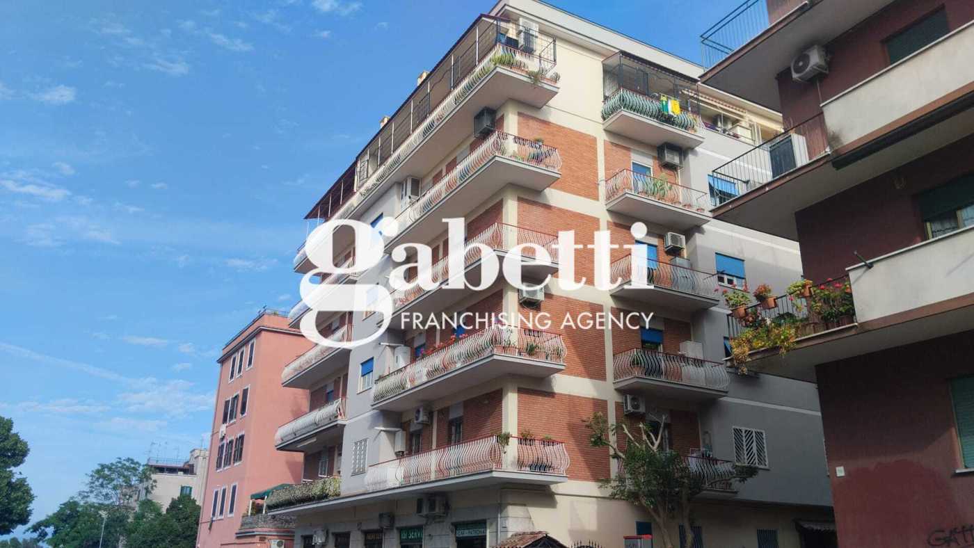 Quadrilocale in vendita a Roma