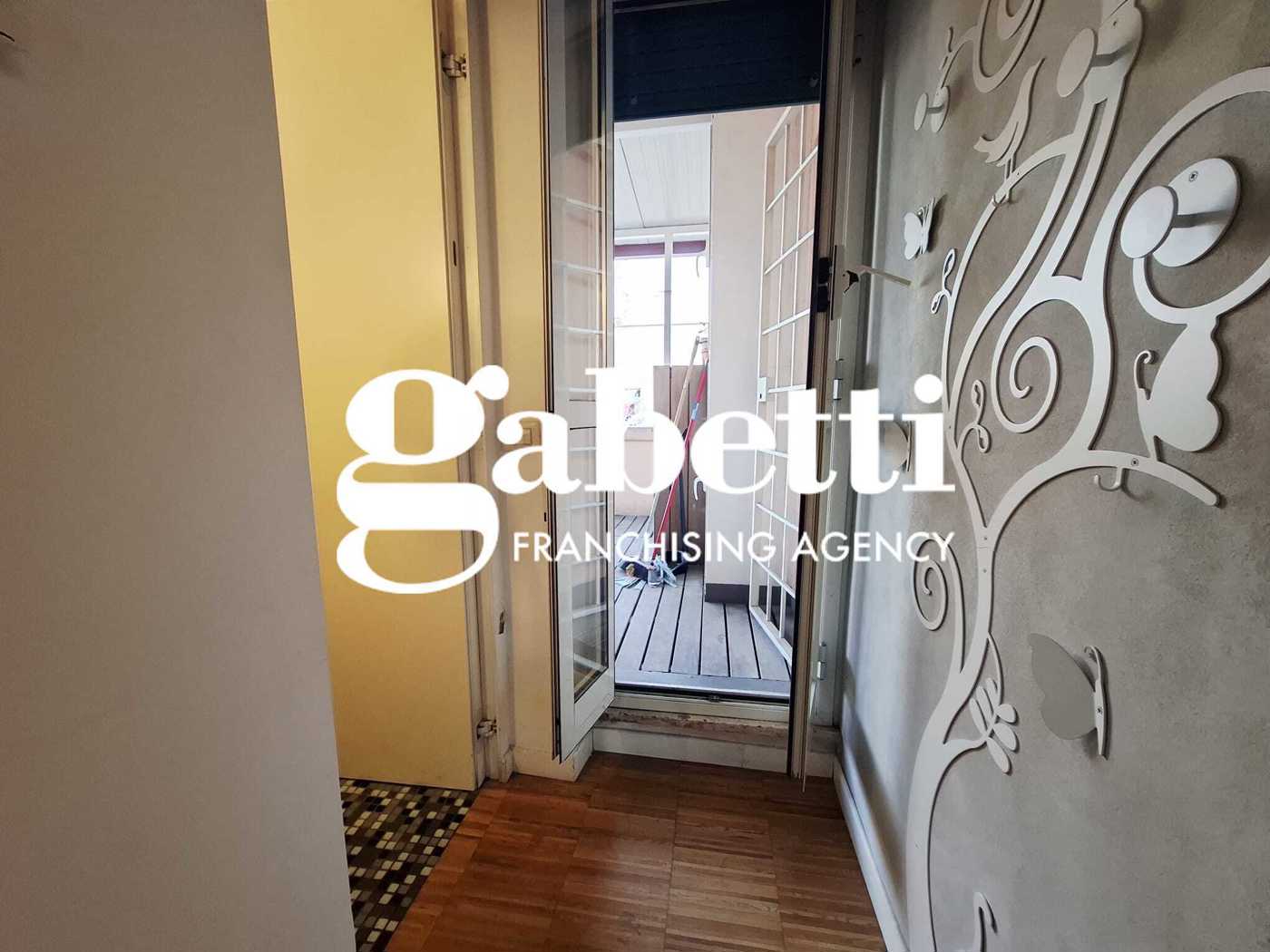 Attico ristrutturato a Roma