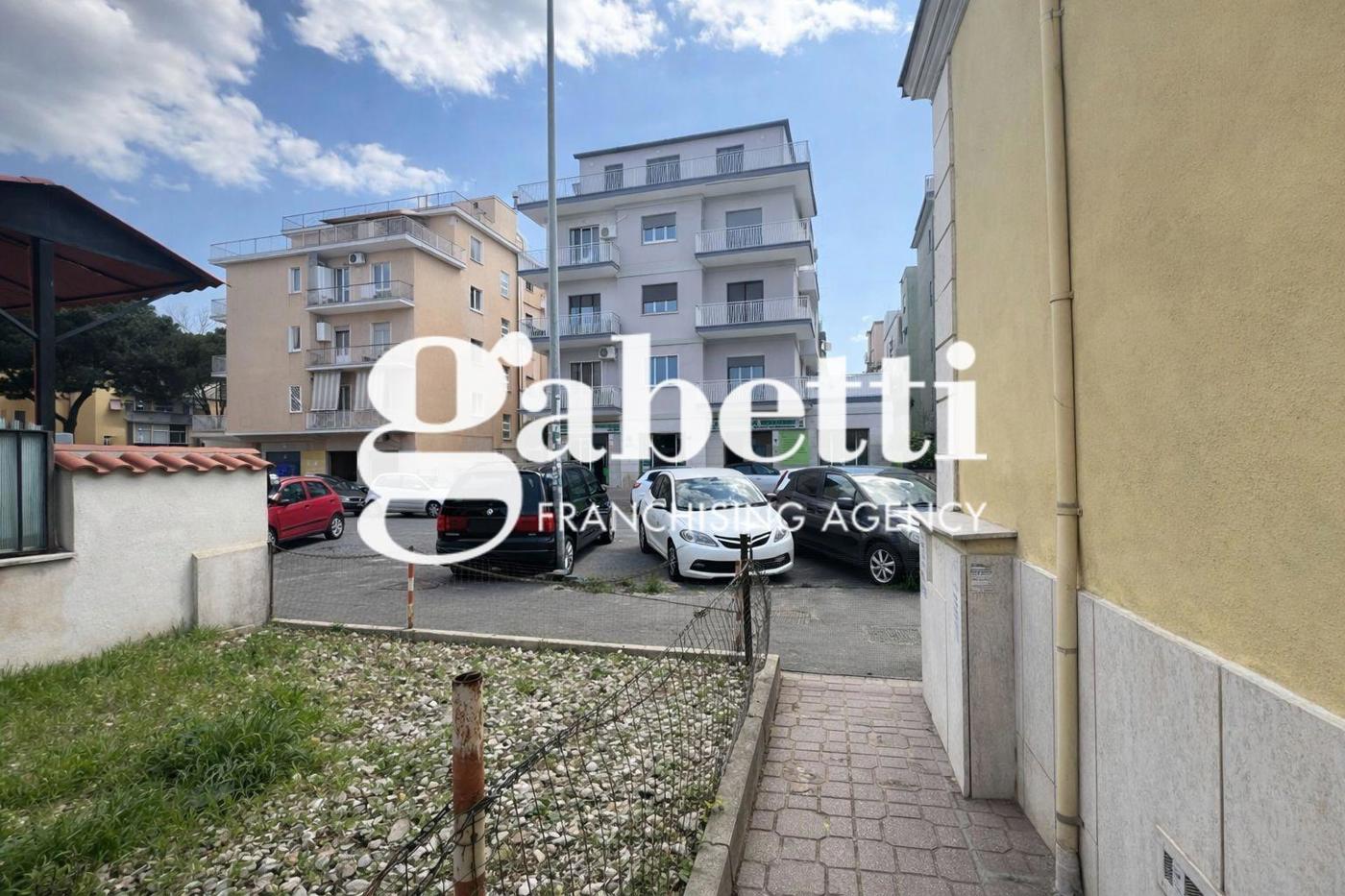 Bilocale da ristrutturare a Roma