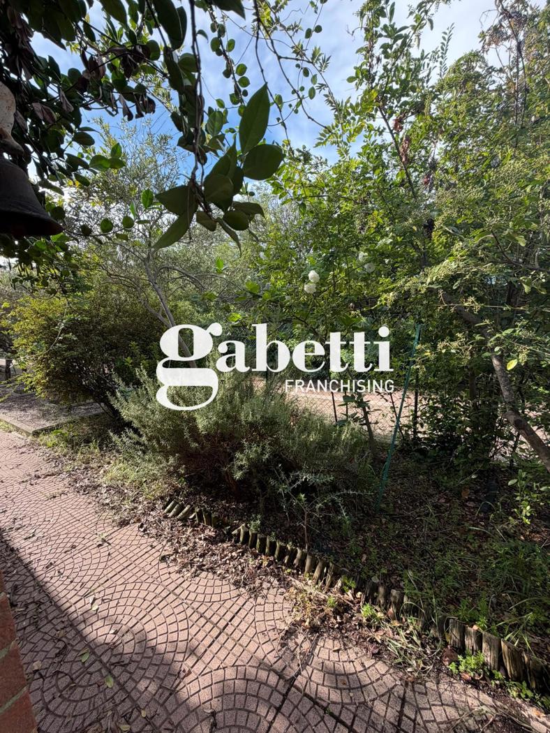 Casa indipendente con giardino a Roma