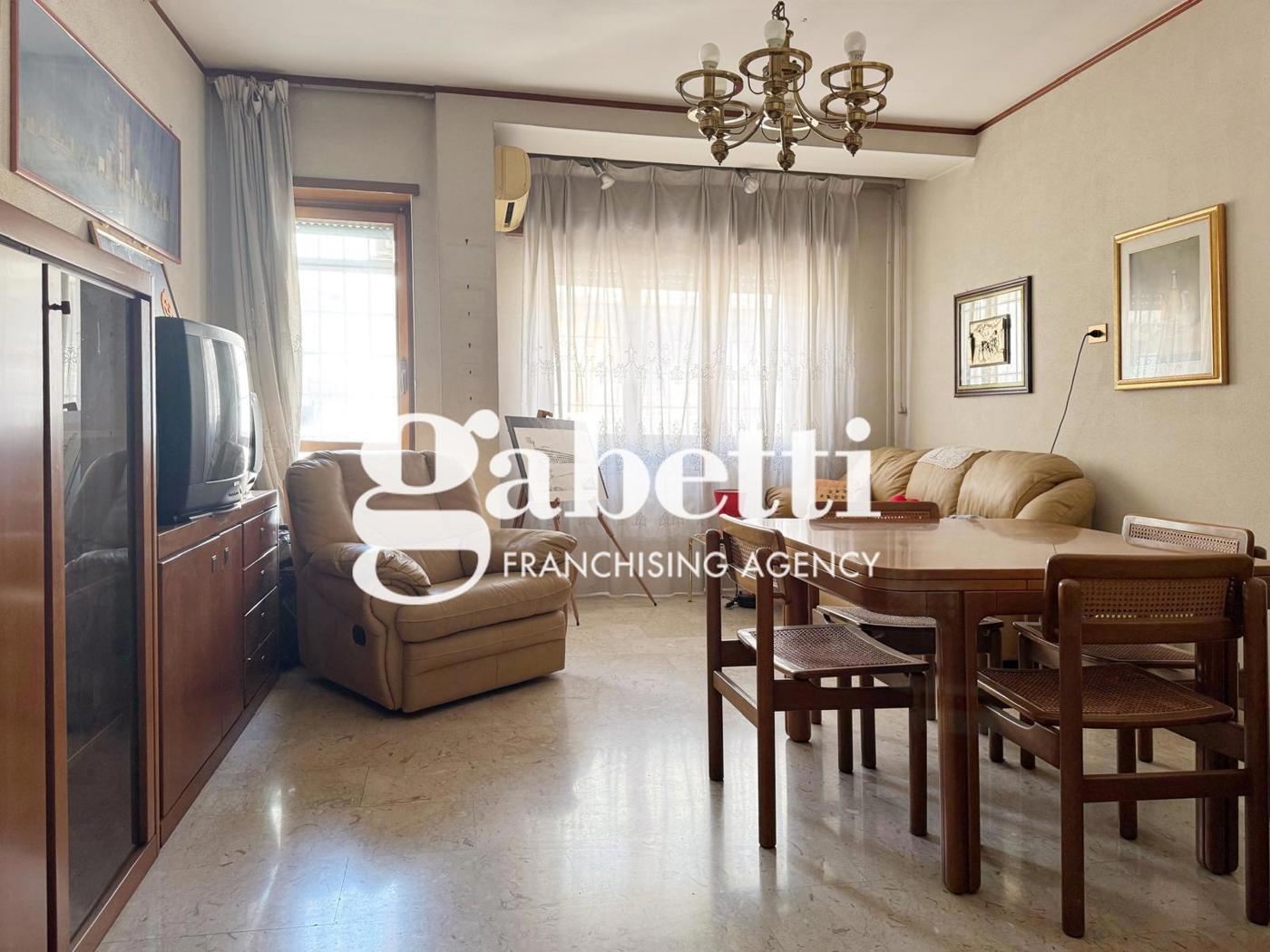 Trilocale da ristrutturare a Roma