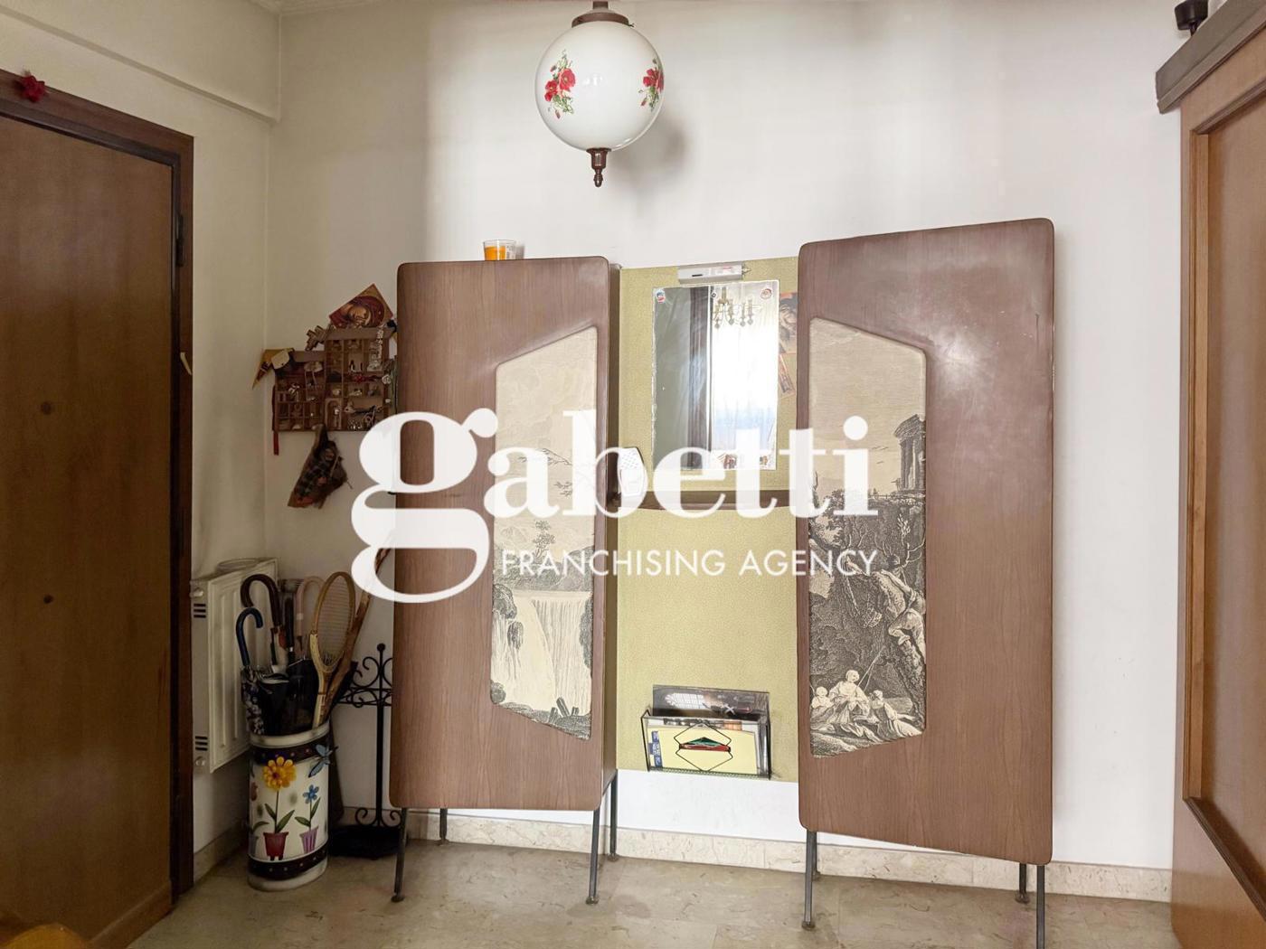 Trilocale da ristrutturare a Roma