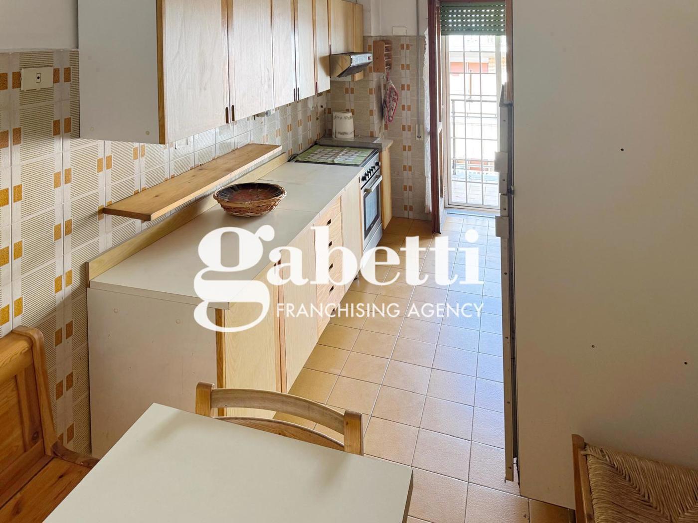 Trilocale da ristrutturare a Roma