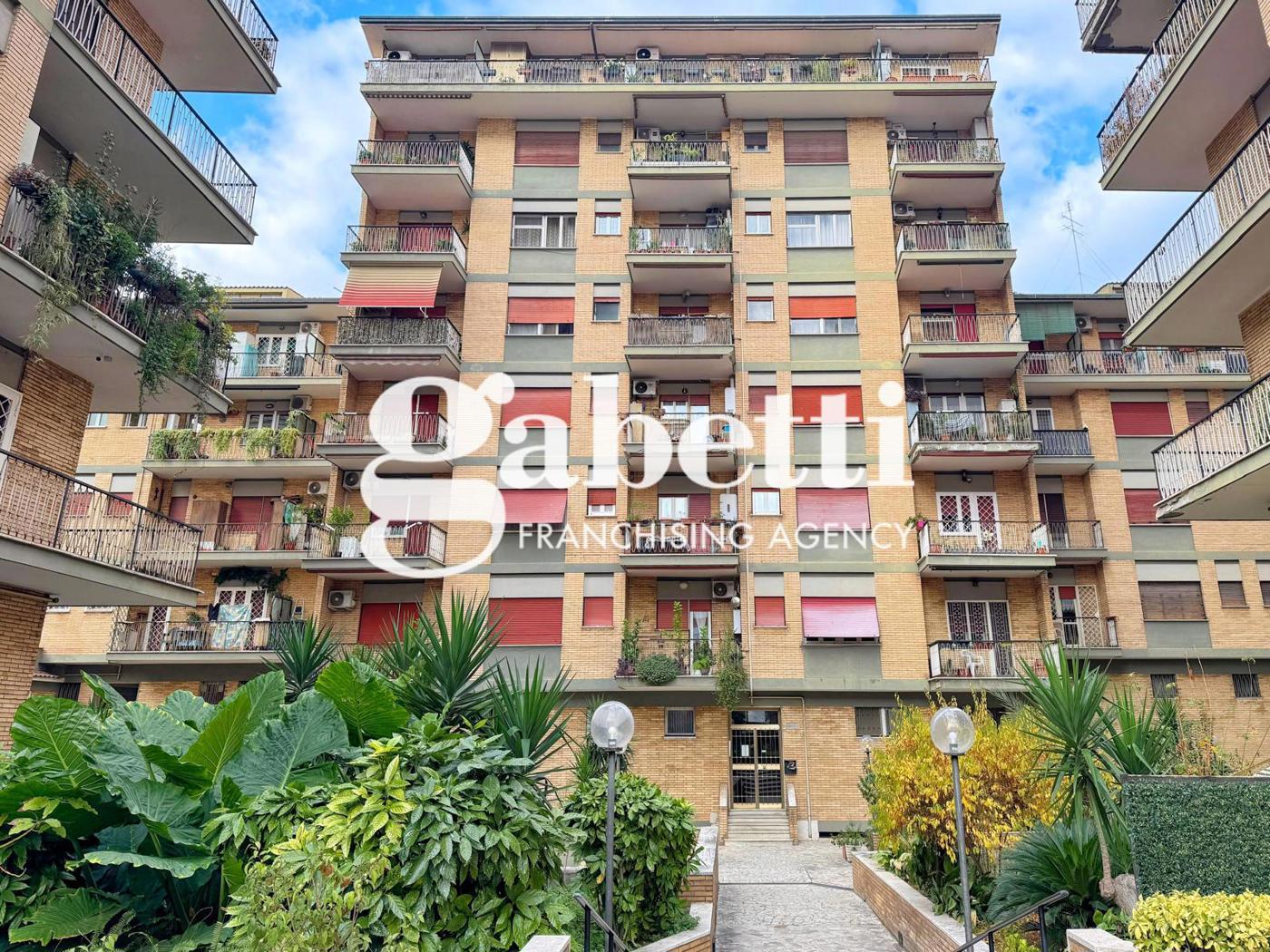 Trilocale ristrutturato a Roma