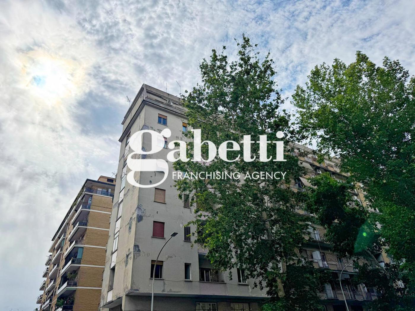 Bilocale da ristrutturare a Roma