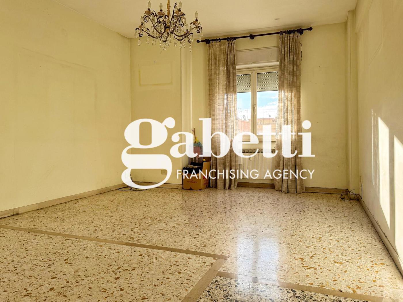 Attico da ristrutturare a Roma