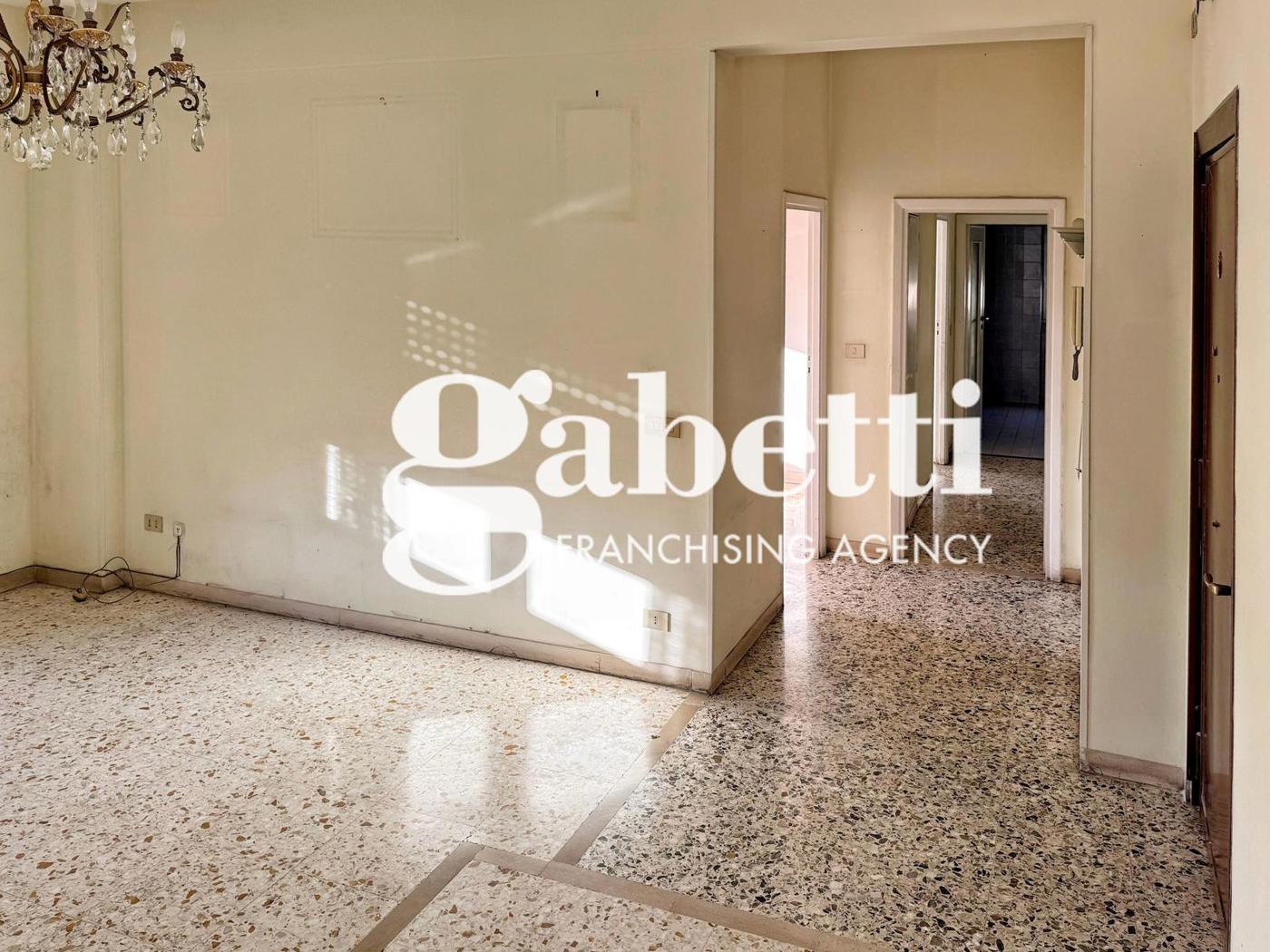 Attico da ristrutturare a Roma