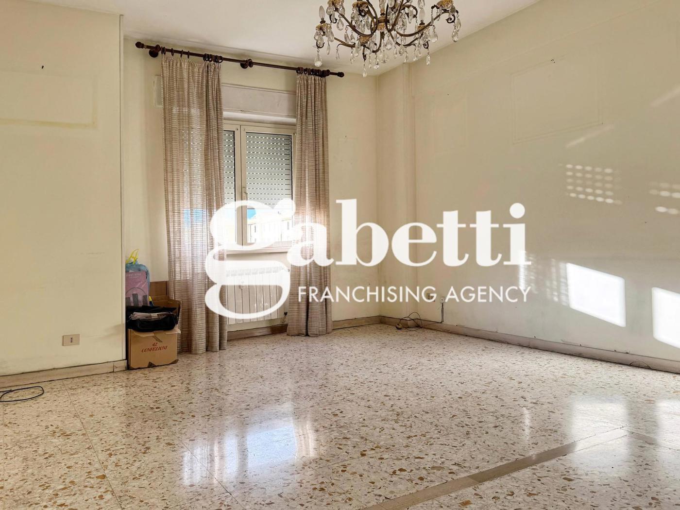 Attico da ristrutturare a Roma