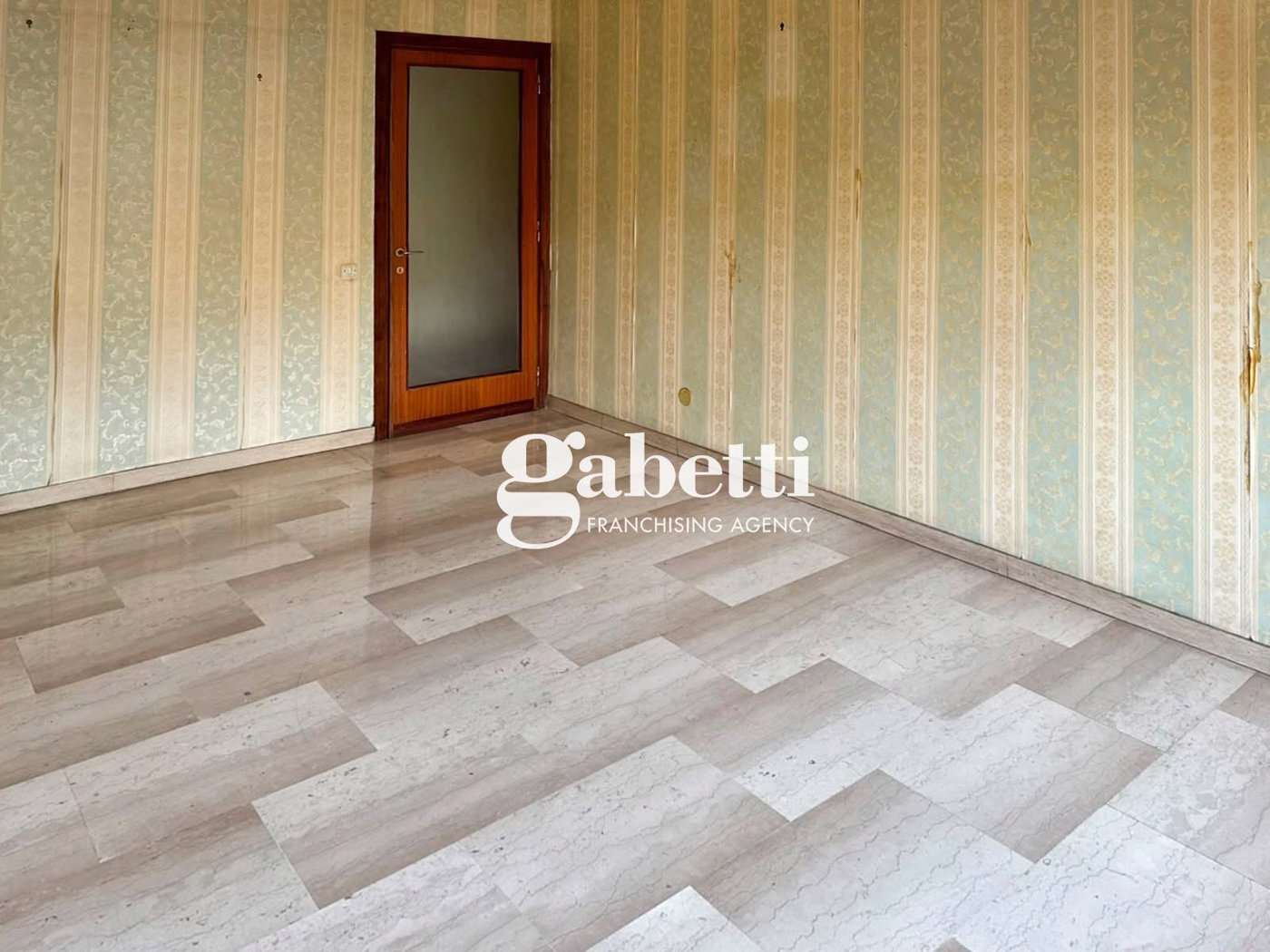 Trilocale da ristrutturare a Roma