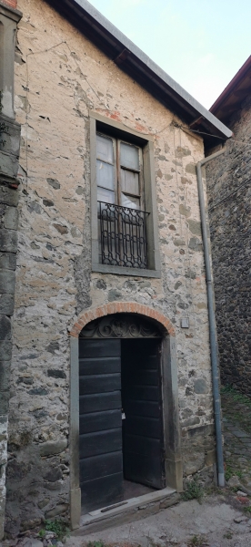 Bilocale da ristrutturare a Piazza al Serchio