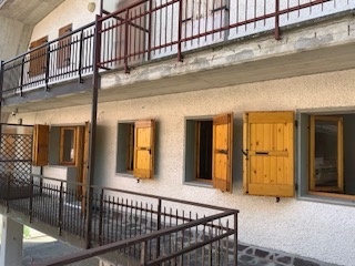 Trilocale da ristrutturare a Pievepelago
