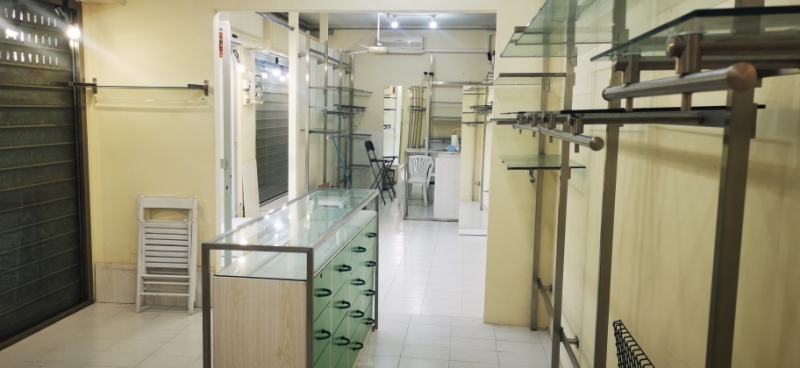 Locale commerciale classe A4 a Rosignano Marittimo