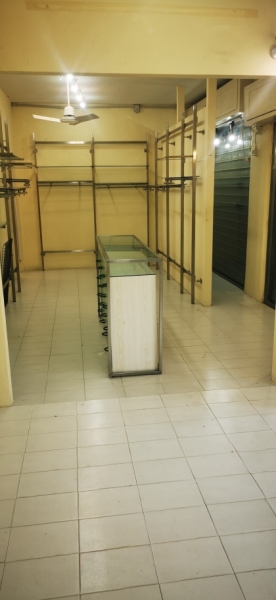 Locale commerciale classe A4 a Rosignano Marittimo