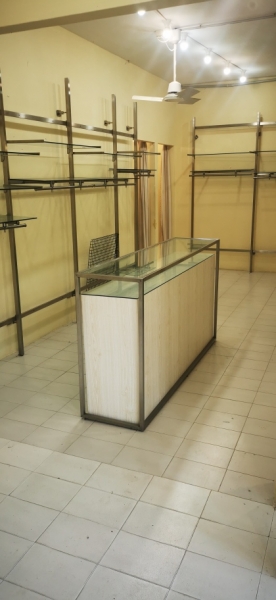 Locale commerciale classe A4 a Rosignano Marittimo