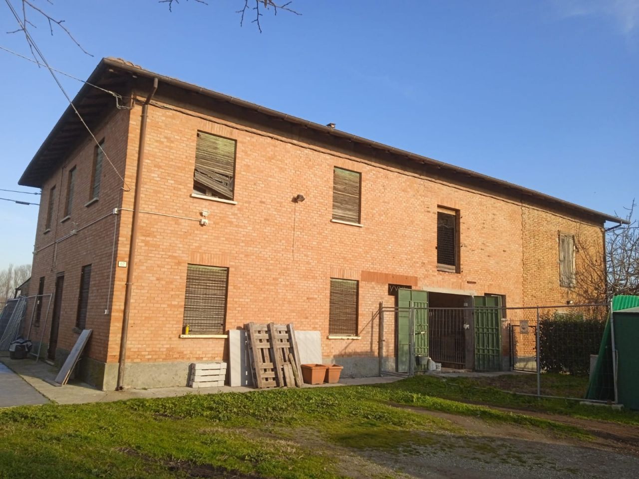 Casa indipendente da ristrutturare in via vanotto, Castelfranco Emilia