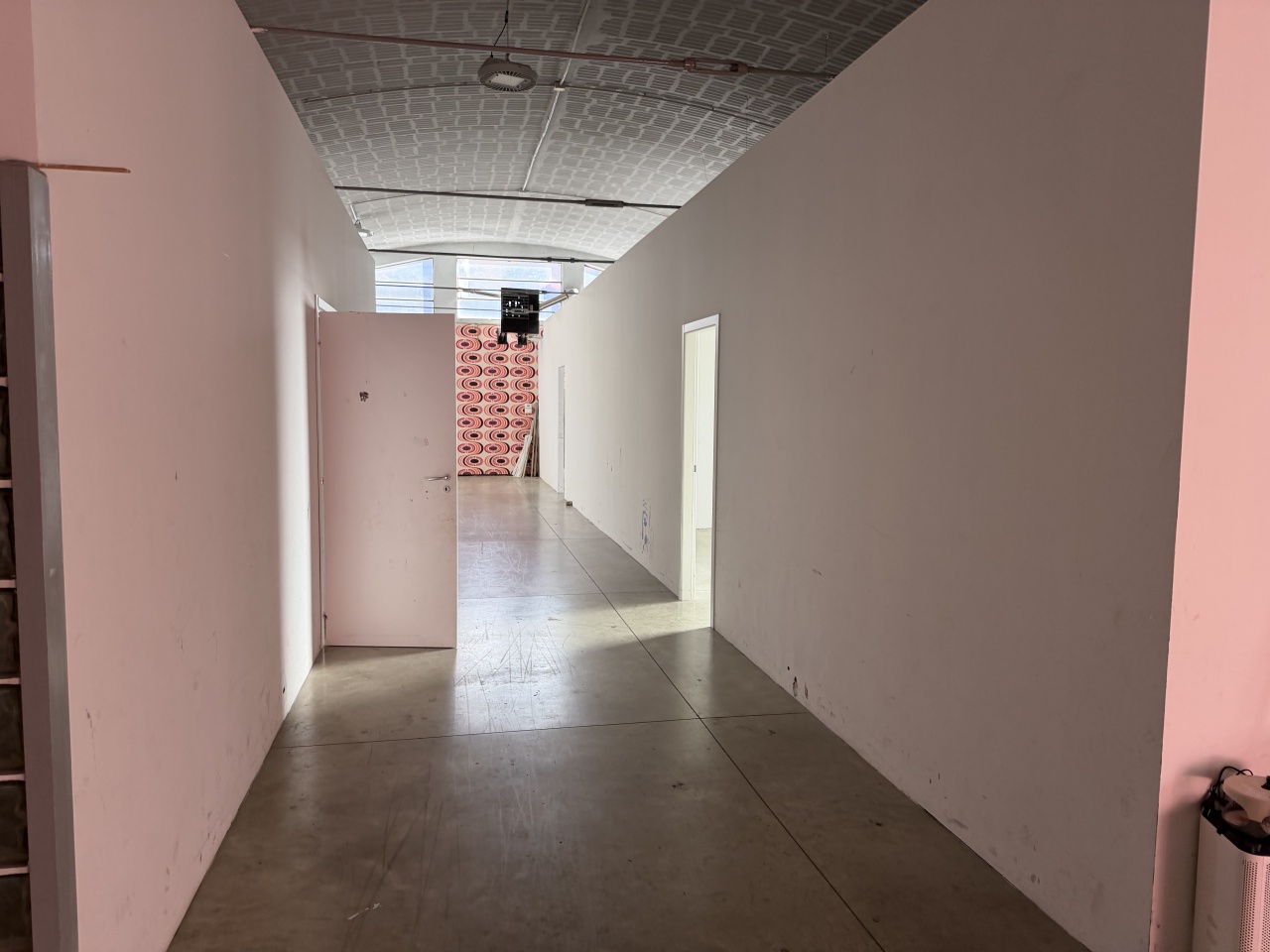 Capannone con giardino in via della bastia, Casalecchio di Reno