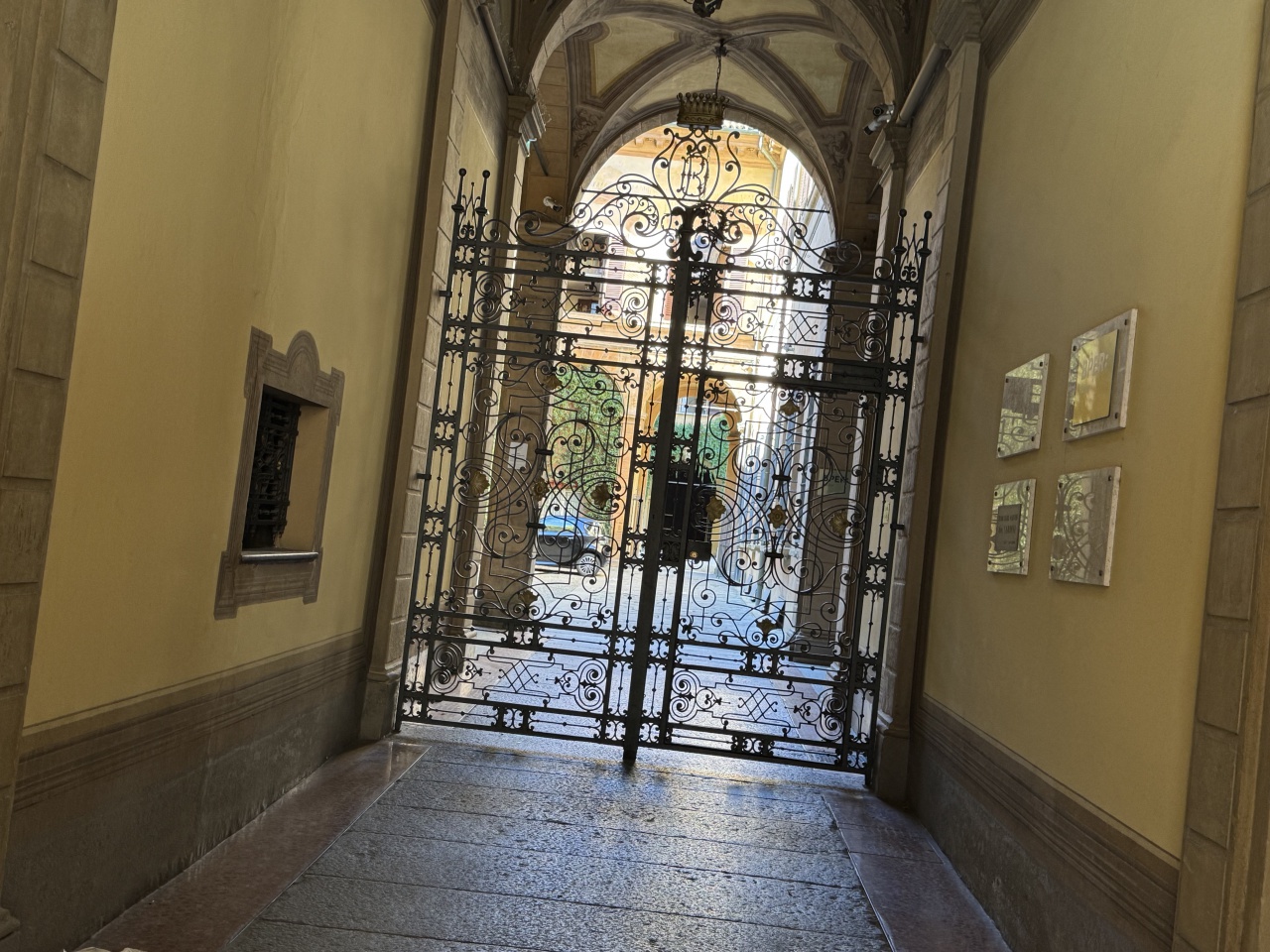 Trilocale arredato in affitto in strada maggiore, Bologna