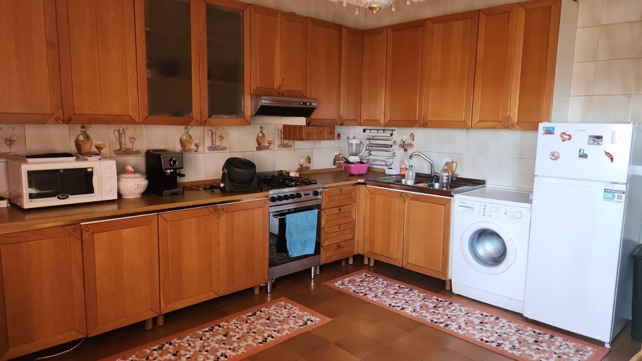 Villa con giardino in via brazzolo, Formignana