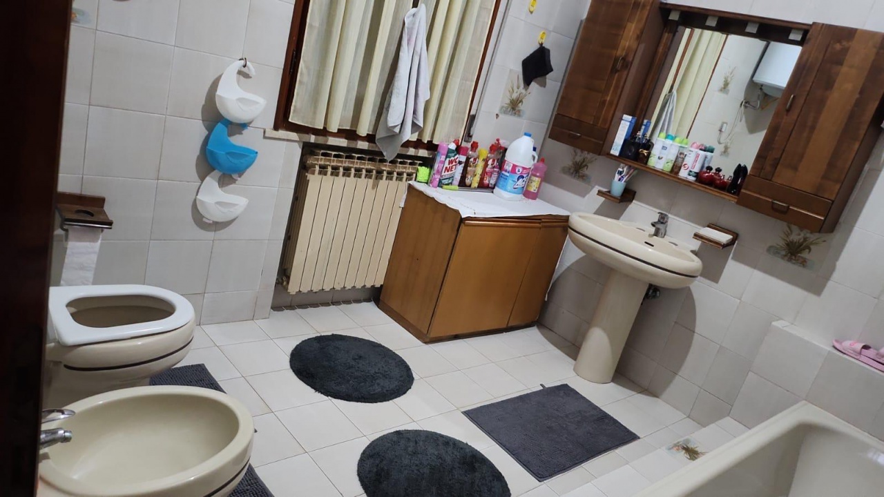 Villa con giardino in via brazzolo, Formignana