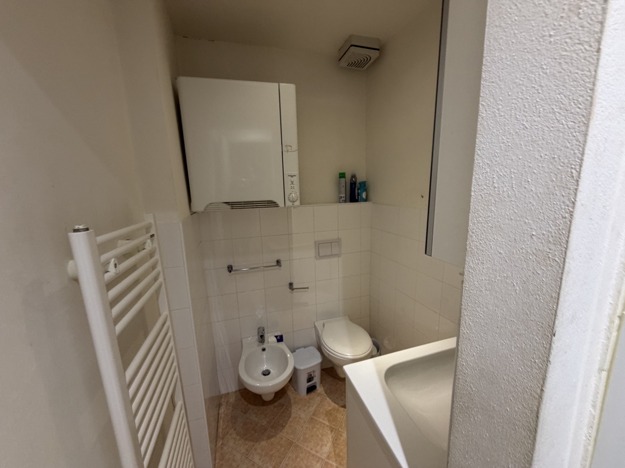 Monolocale arredato in affitto in via fondazza, Bologna