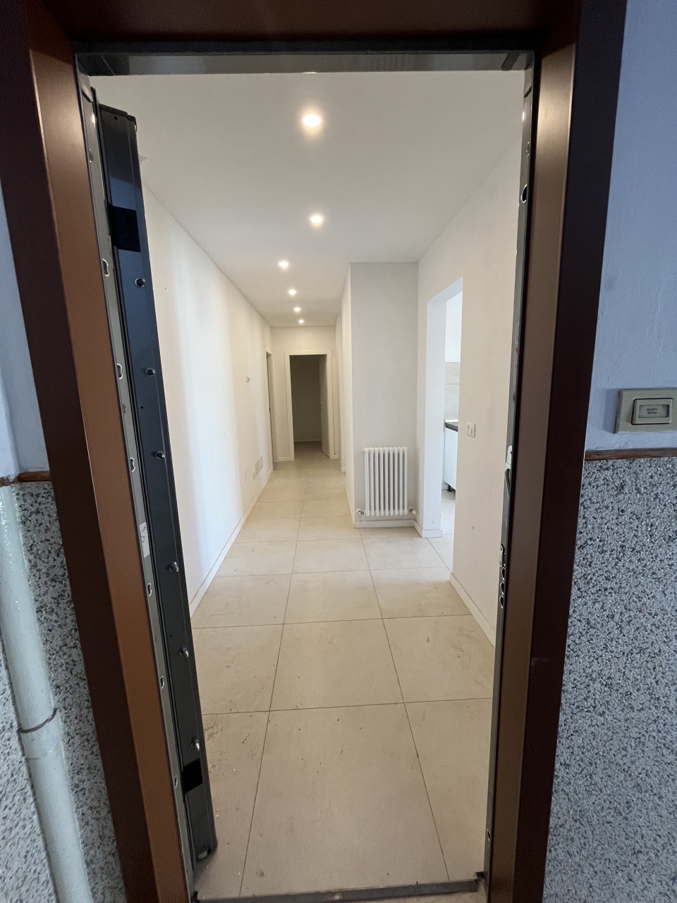 Trilocale ristrutturato a Bologna