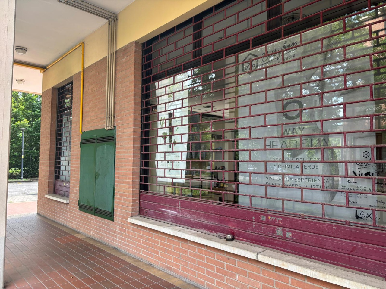 Negozio in vendita in via san donato, Bologna