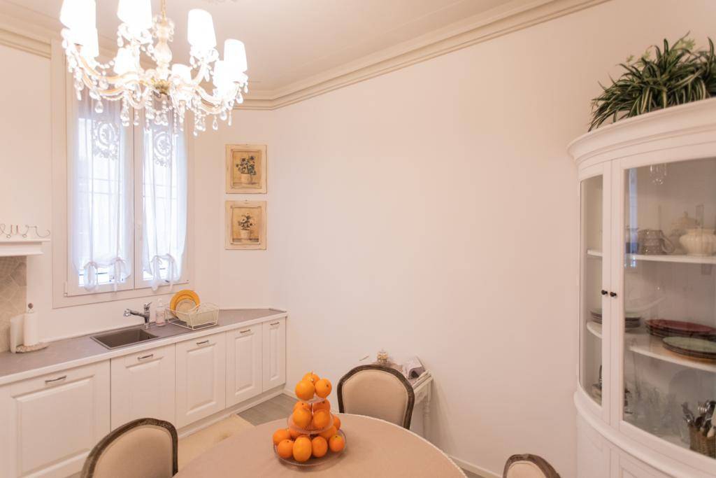 Bilocale in vendita in via garibaldi, Bologna