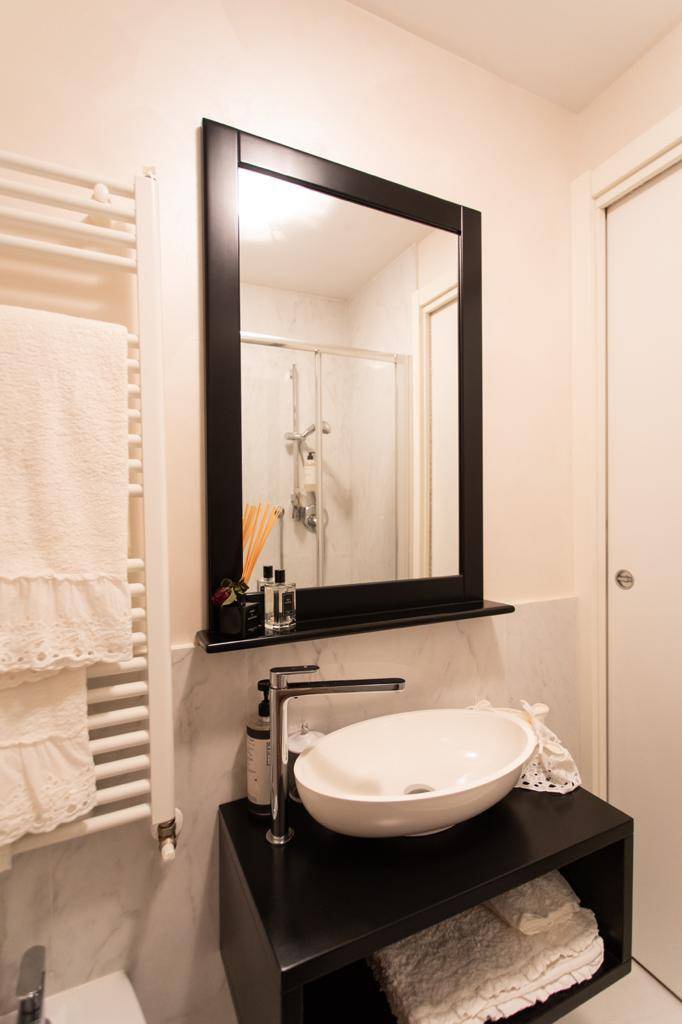 Bilocale in vendita in via garibaldi, Bologna