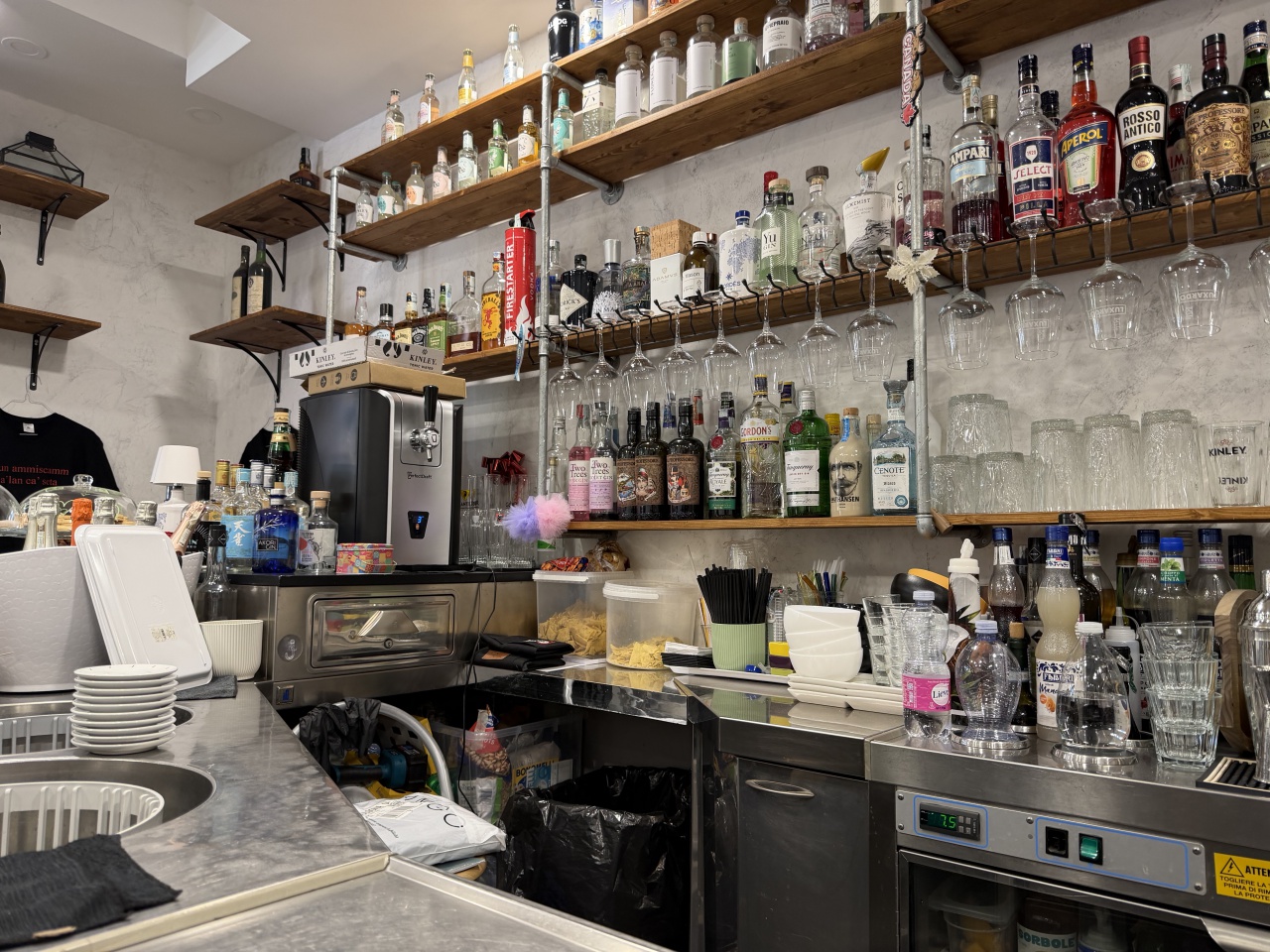 Attivit� commerciale in vendita in via sigonio, Bologna