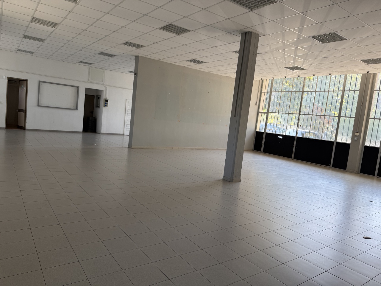 Locale commerciale in affitto in via emilia, Anzola dell'Emilia