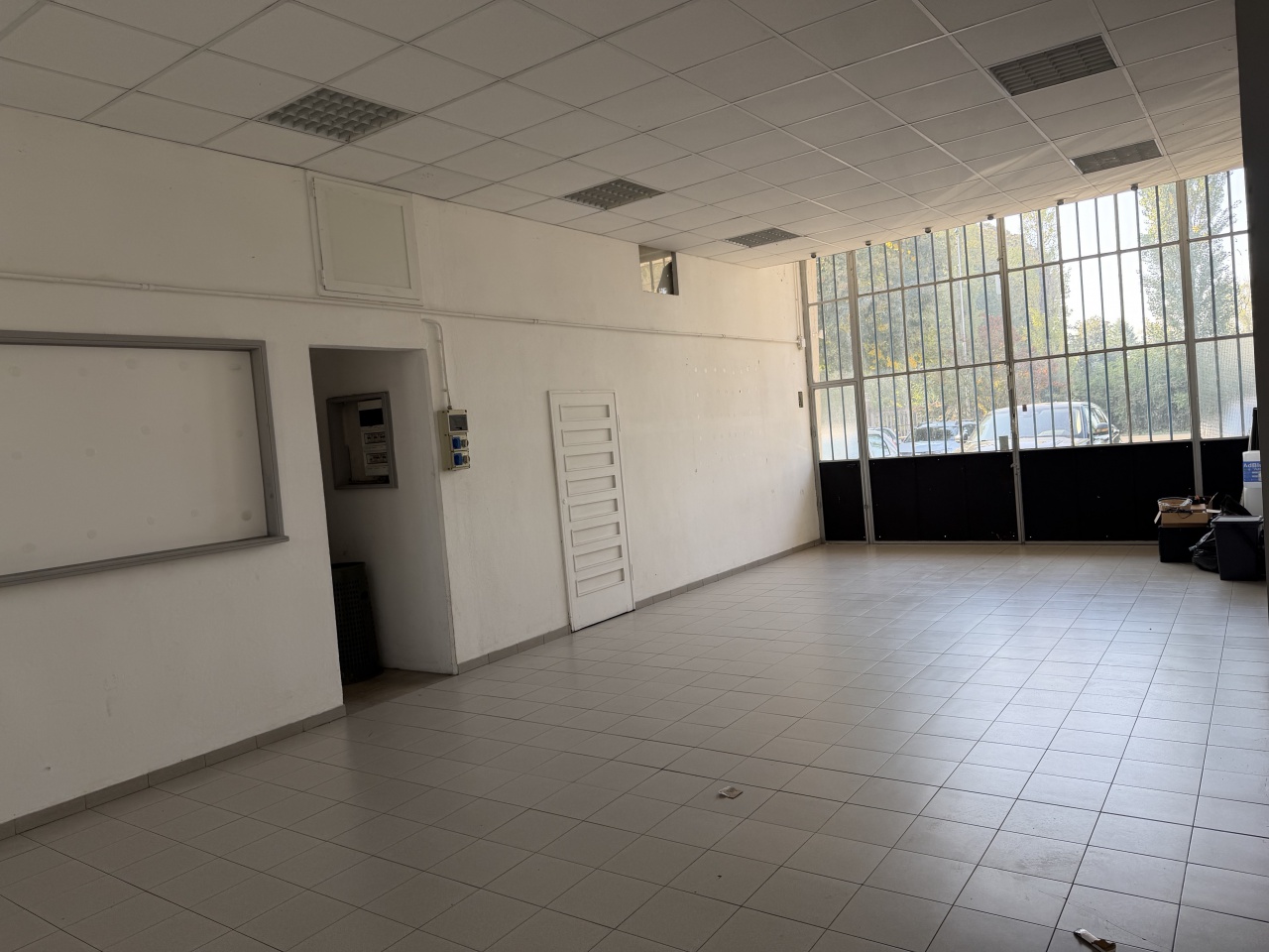 Locale commerciale in affitto in via emilia, Anzola dell'Emilia