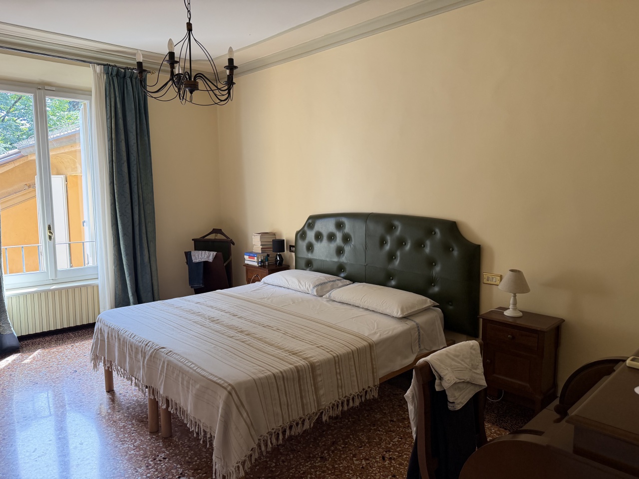 Quadrilocale arredato in affitto in strada maggiore, Bologna