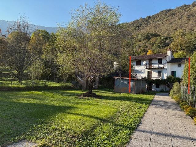 Rustico con giardino a Polcenigo